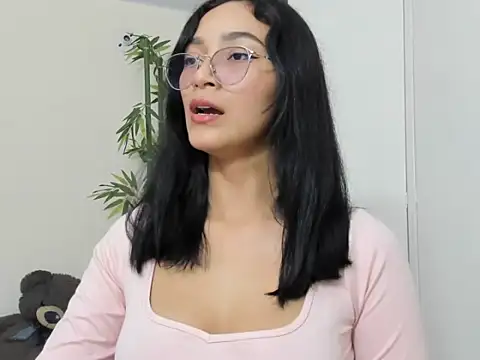 Snapshot of ASIAM_BRUNET chatting on November 2025 07:05:02 PM ASIAM BRUNET online show from November 2025 07:05:02 PM