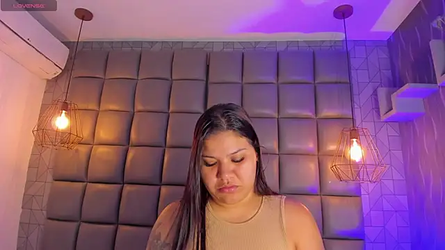 Snapshot of mile_uribe chatting on March 2025 02:14:02 AM mile uribe online show from March 2025 02:14:02 AM