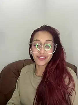 julialupato1606 online show from February 2025 11:09:02 PM