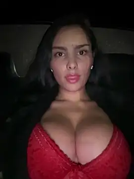 Snapshot of Maddy_Rouse_ chatting on January 2025 04:26:01 AM Maddy Rouse online show from January 2025 04:26:01 AM