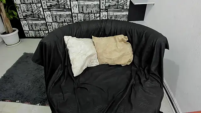 ChloeTurner  online show from February 2025 02:32:02 PM