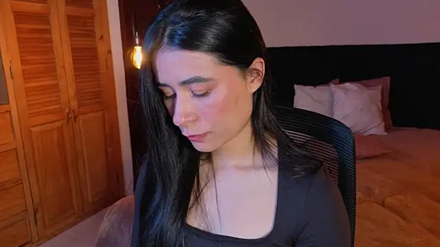 ChloeTurner  online show from February 2026 09:05:02 PM