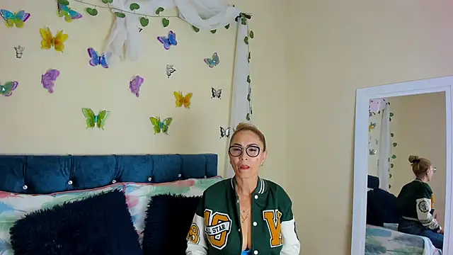 emagarcia online show from September 2025 07:37:01 PM