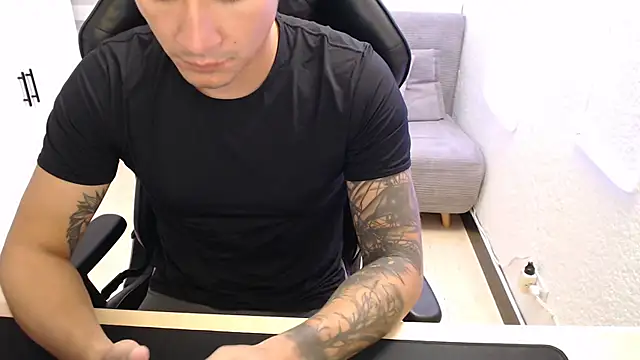 team dinamite69 online show from February 2026 12:42:02 PM