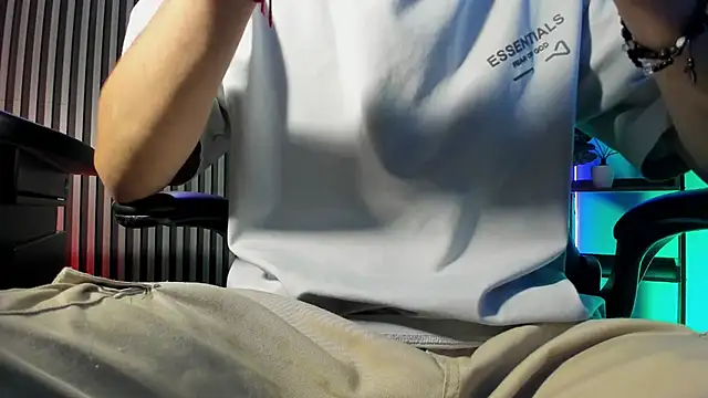 Snapshot of Jefer_rick_ chatting on December 2025 12:21:02 PM Jefer rick online show from December 2025 12:21:02 PM