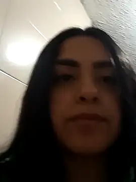 Snapshot of _laina_ chatting on December 2024 04:01:02 AM laina online show from December 2024 04:01:02 AM