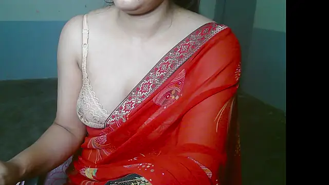 Snapshot of NithyaSingh chatting on December 2024 05:15:01 AM NithyaSingh online show from December 2024 05:15:01 AM