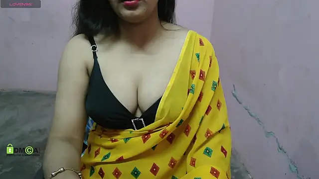 Snapshot of NithyaSingh chatting on November 2025 05:58:02 PM NithyaSingh online show from November 2025 05:58:02 PM