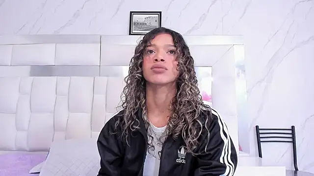 Snapshot of BritneyCollins chatting on September 2025 11:45:01 AM BritneyCollins online show from September 2025 11:45:01 AM