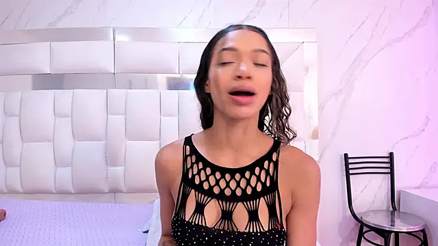 Snapshot of BritneyCollins chatting on November 2025 12:15:02 PM BritneyCollins online show from November 2025 12:15:02 PM