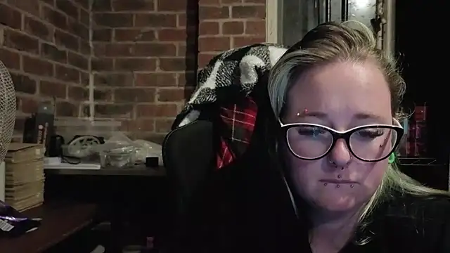 Bunny Cummings online show from May 2026 10:37:01 PM
