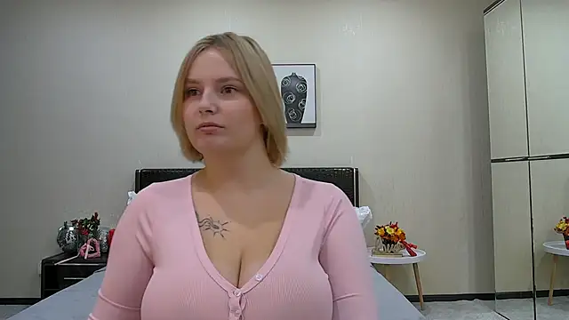 Snapshot of DianeMills chatting on November 2025 07:03:03 PM DianeMills online show from November 2025 07:03:03 PM