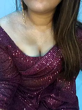 aRiNaAh online show from January 2025 04:05:01 PM