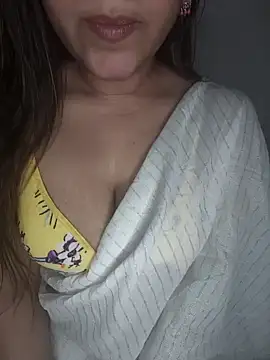 aRiNaAh online show from February 2025 05:53:02 PM