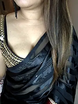 aRiNaAh online show from February 2025 05:18:01 PM
