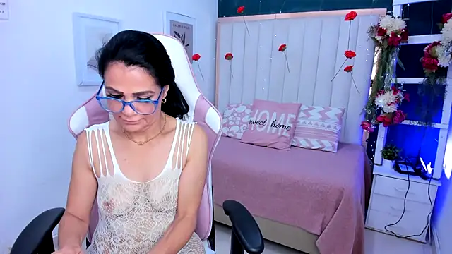 margot smith  online show from March 2026 12:56:02 PM