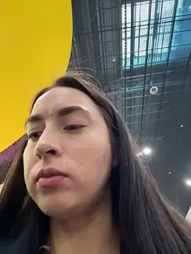 Holly Play online show from February 2025 08:27:02 AM