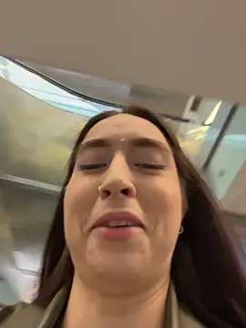 Holly Play online show from March 2026 08:59:01 AM