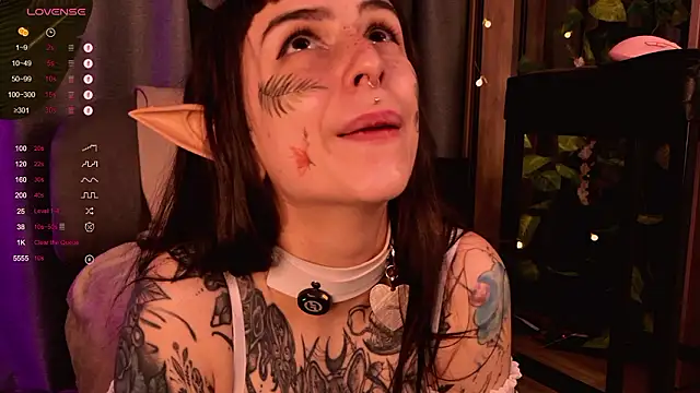 MichaellaMoon online show from December 2024 03:26:01 AM