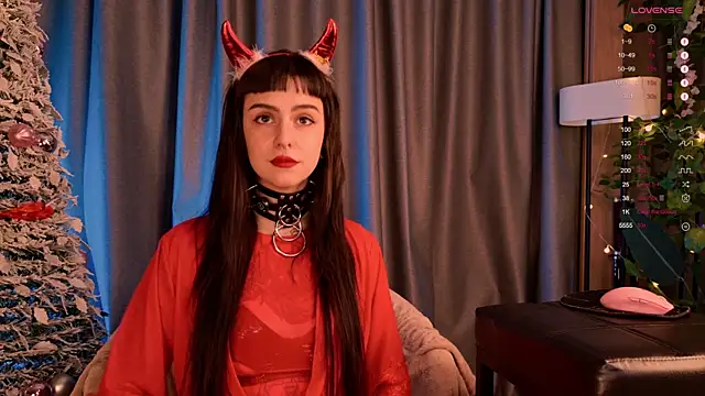 MichaellaMoon online show from December 2024 08:02:01 PM