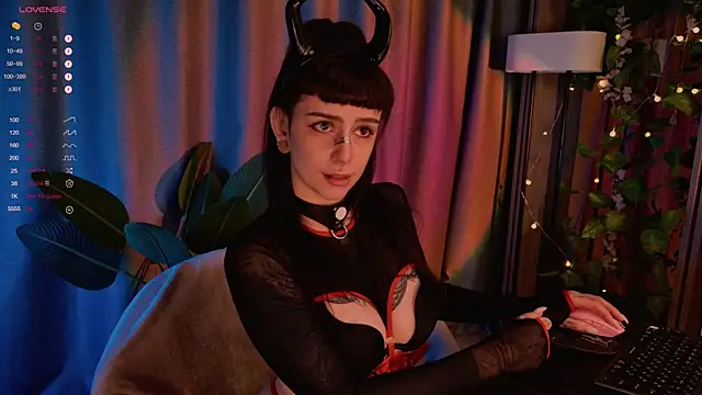 MichaellaMoon online show from January 2025 10:35:02 PM