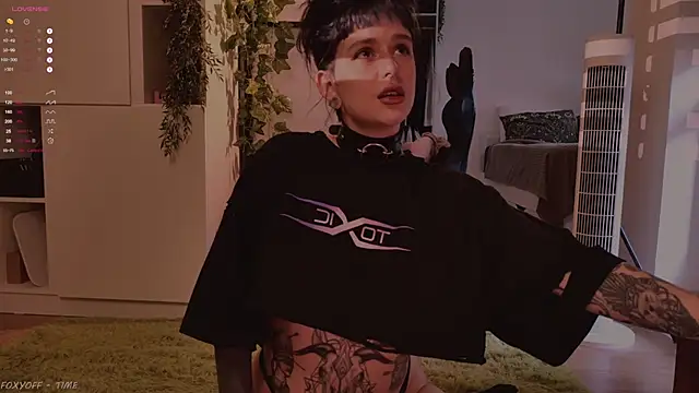 MichaellaMoon online show from September 2025 12:15:02 PM