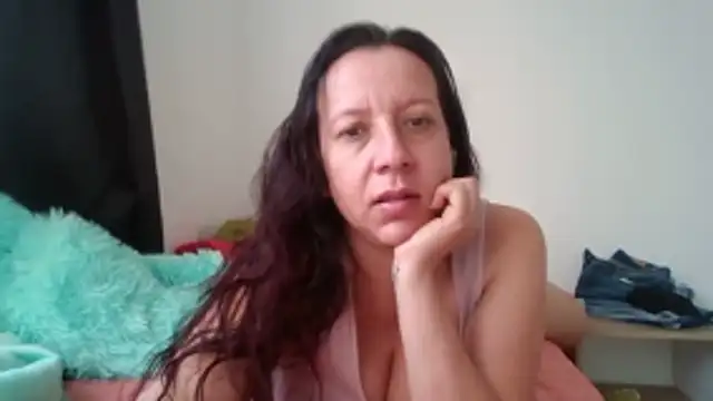 Snapshot of milfevha chatting on December 2025 11:59:01 AM milfevha online show from December 2025 11:59:01 AM