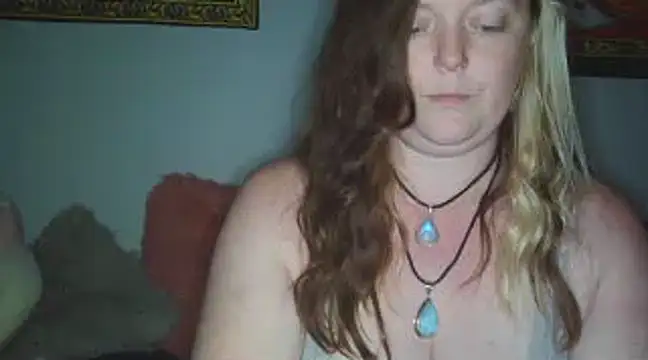 Snapshot of Lyrann89 chatting on December 2024 11:40:01 PM Lyrann89 online show from December 2024 11:40:01 PM