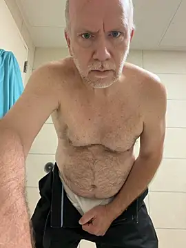 Snapshot of FLSexyGuy chatting on May 2026 01:05:02 PM FLSexyGuy online show from May 2026 01:05:02 PM