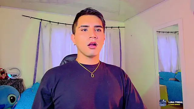 Chris Maddox online show from December 2025 07:40:02 PM