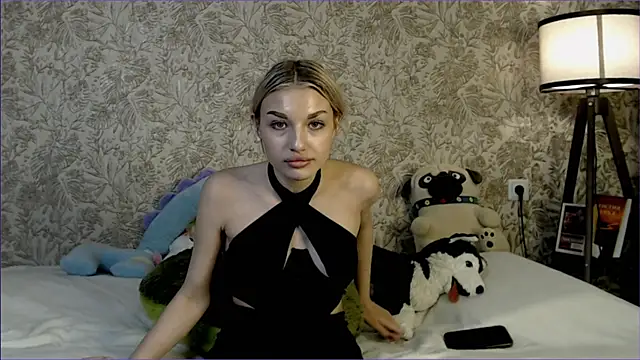 Ella Milla online show from November 2025 10:31:02 PM