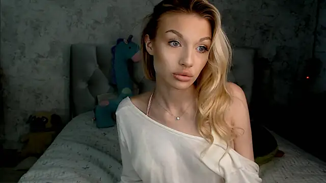 Ella Milla online show from July 2026 01:04:02 PM