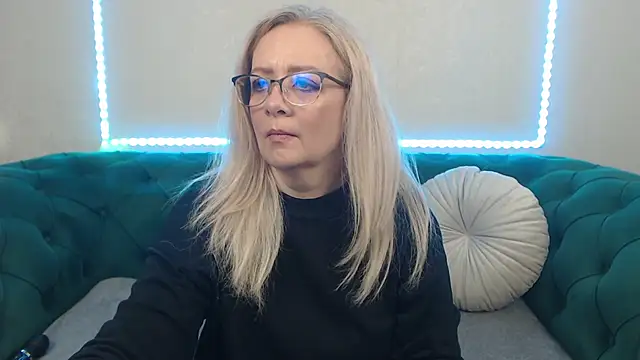IvanaCharm online show from May 2026 03:13:02 AM