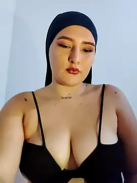 Celeste camila18 online show from September 2025 08:08:01 PM