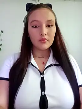 Celeste camila18 online show from October 2025 09:27:01 PM