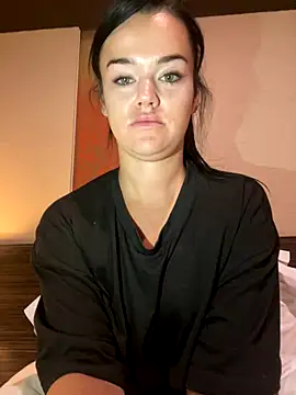 English-Chloe96 online show from November 2025 08:03:02 AM