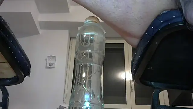 Snapshot of alkro63 chatting on December 2025 06:17:01 PM alkro63 online show from December 2025 06:17:01 PM