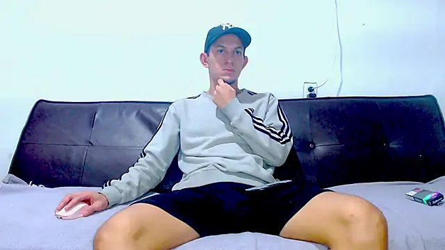 Snapshot of meridandwither chatting on December 2024 10:13:01 AM meridandwither online show from December 2024 10:13:01 AM