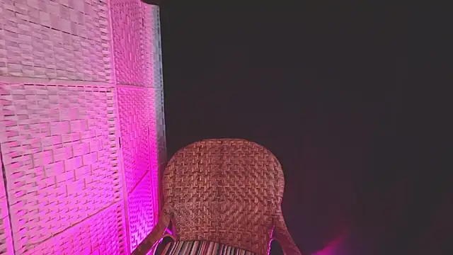 Snapshot of KayleyxEmily chatting on January 2025 02:19:02 PM KayleyxEmily online show from January 2025 02:19:02 PM