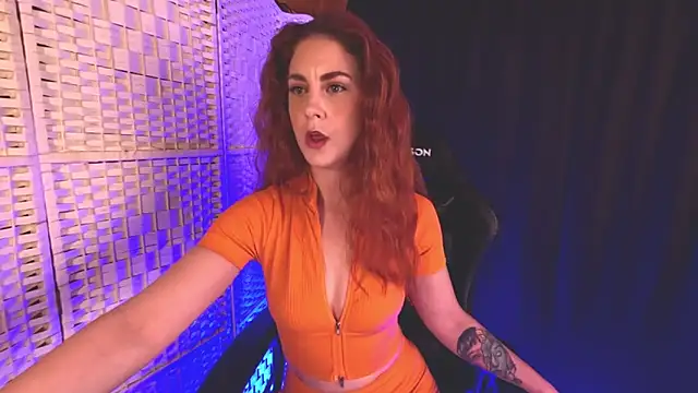 Snapshot of KayleyxEmily chatting on February 2025 01:53:02 PM KayleyxEmily online show from February 2025 01:53:02 PM