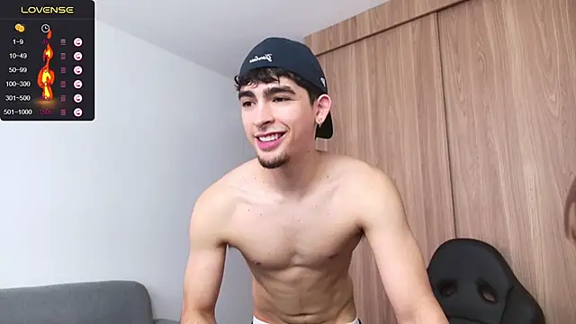 zenn rush1 online show from December 2024 02:01:02 PM