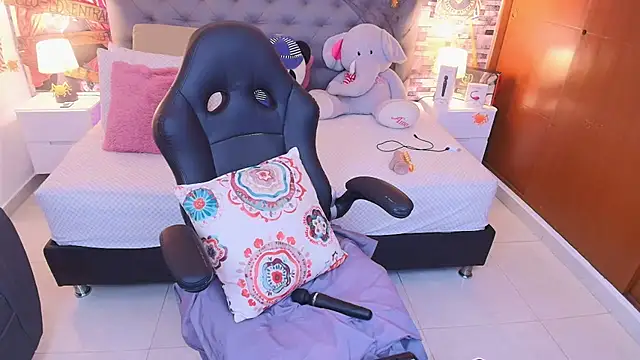 italy   boobs online show from October 2025 04:36:02 PM