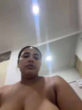 Snapshot of julietha_taylor chatting on June 2026 03:37:01 AM julietha taylor online show from June 2026 03:37:01 AM