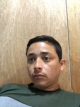 isacalejandroo online show from January 2025 08:58:01 PM