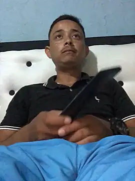 isacalejandroo online show from February 2025 03:29:02 AM