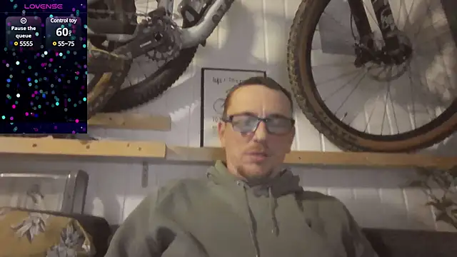 Snapshot of 420Curvybabe chatting on December 2024 08:12:02 PM 420Curvybabe online show from December 2024 08:12:02 PM