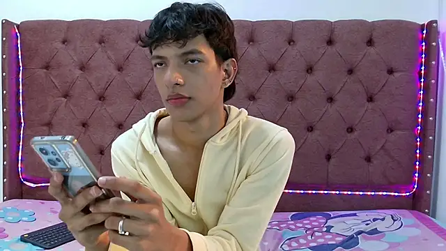 boys yourparty online show from January 2025 01:40:01 PM