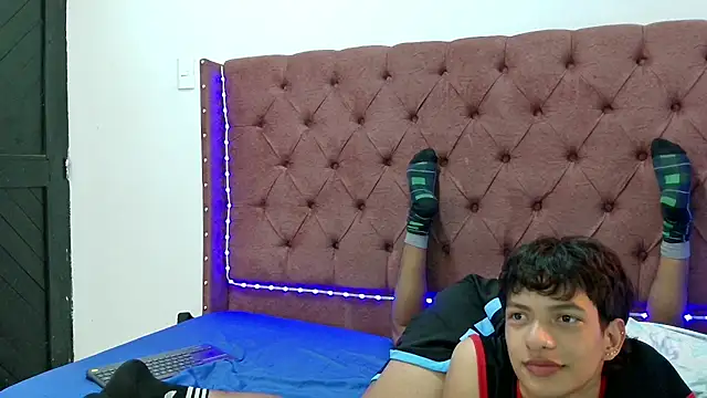 boys yourparty online show from January 2025 01:42:01 PM