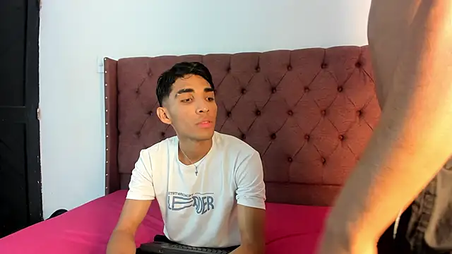 boys yourparty online show from September 2025 01:03:01 PM