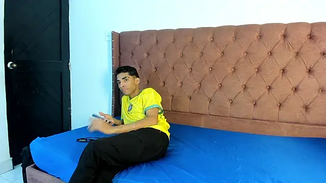 boys yourparty online show from September 2025 01:05:02 PM